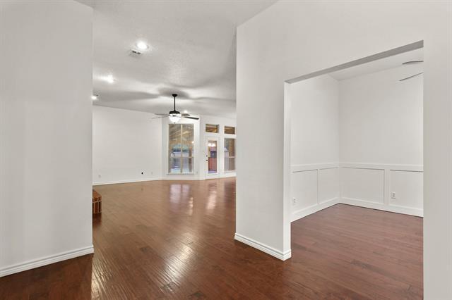 Building Photo - 280 Beech Dr