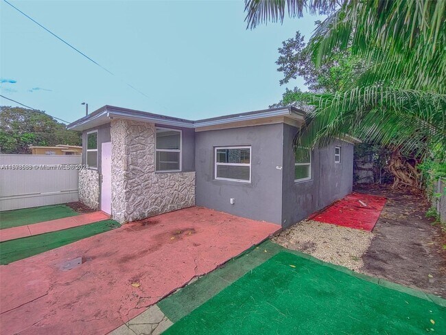 Foto del edificio - 1351 Northwest 45th Street Apt #2, Miami, ...
