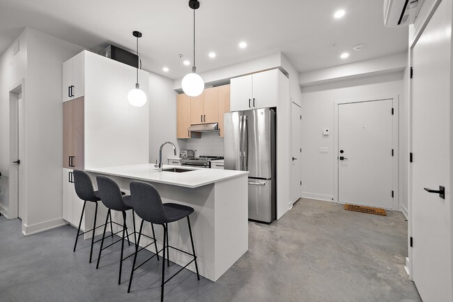 Building Photo - 7172 Rue Alexandra