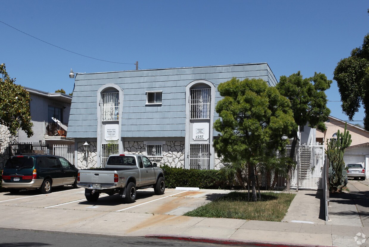 Primary Photo - 4237 45th St