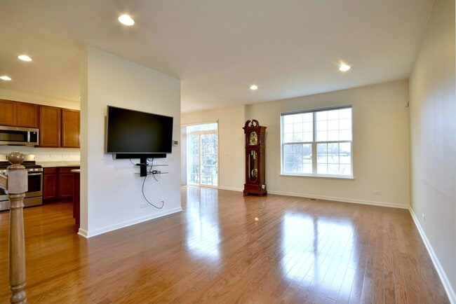 Building Photo - 147 Birch Ln