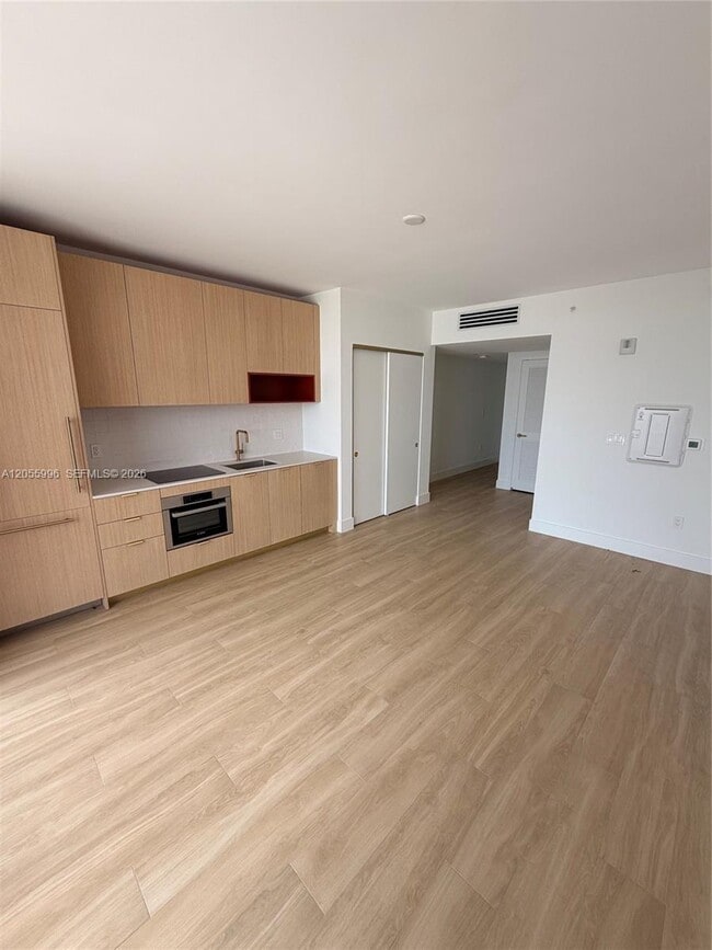 Foto del edificio - 90 NE 32nd St