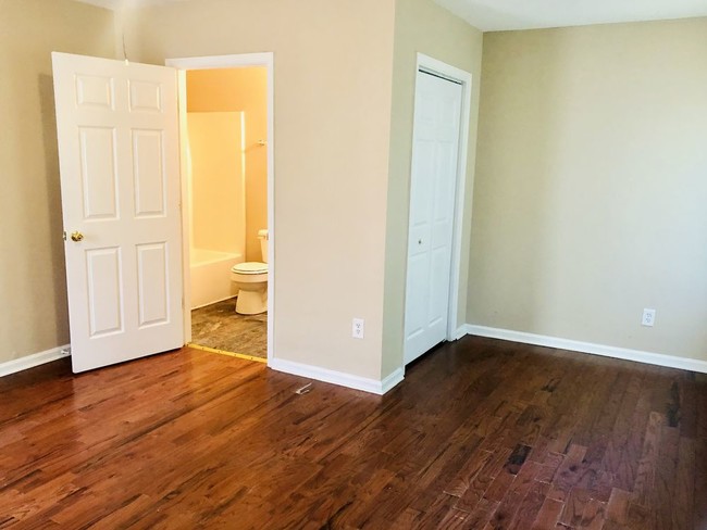 Foto del edificio - 3 BED 2 FULL BATH FOR RENT IN NORFOLK VA