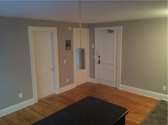 Foto del edificio - 1901 Stevens Ave