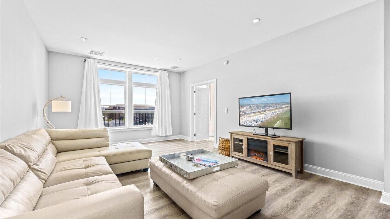 Foto principal - 810 Asbury Ave