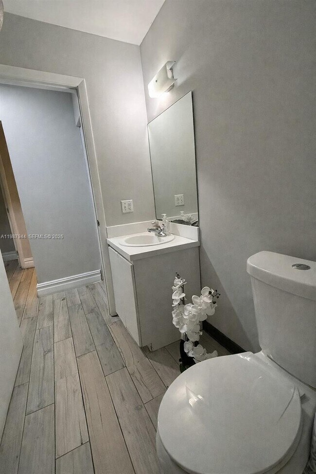 Building Photo - 8851 NW 119th St