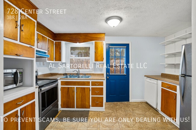 Foto del edificio - 728 Center St