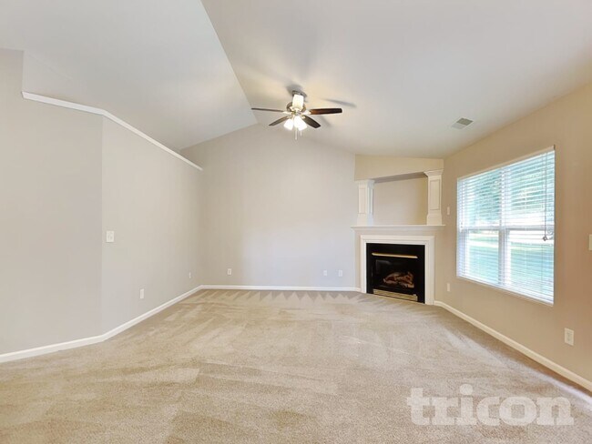 Foto del edificio - 142 Jacobs Woods Cir