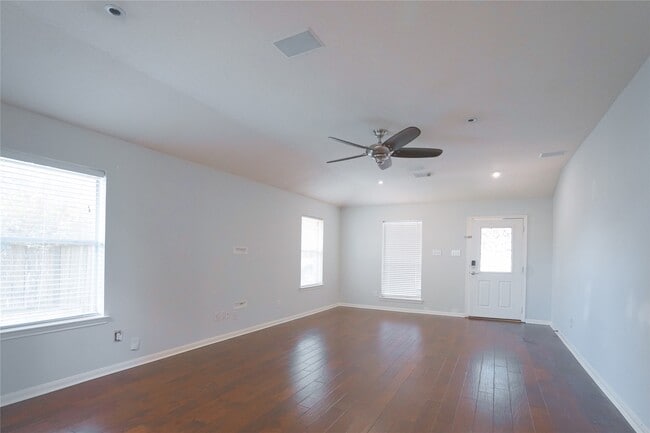 Building Photo - 20802 Vanderwilt Ct