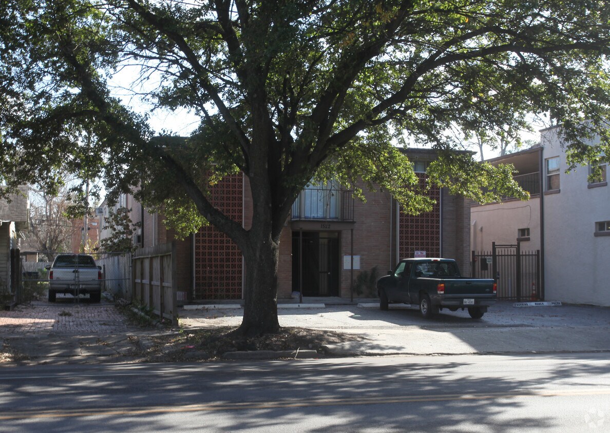 Building Photo - 1522 Yale St
