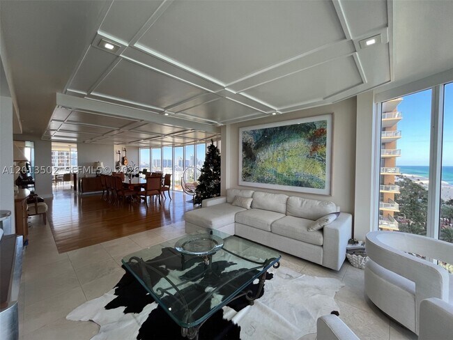 Foto del edificio - 17555 Collins Ave