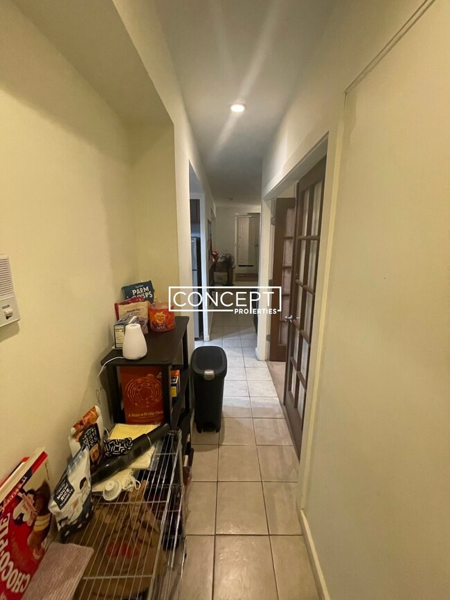 Building Photo - 28 Symphony Rd