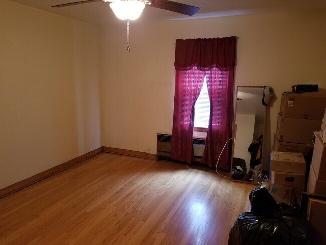 DORMITORIO 1 - 5119 W Van Buren St