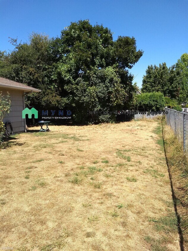 Building Photo - 2 br, 1 bath House - 509 NW Garibaldi St