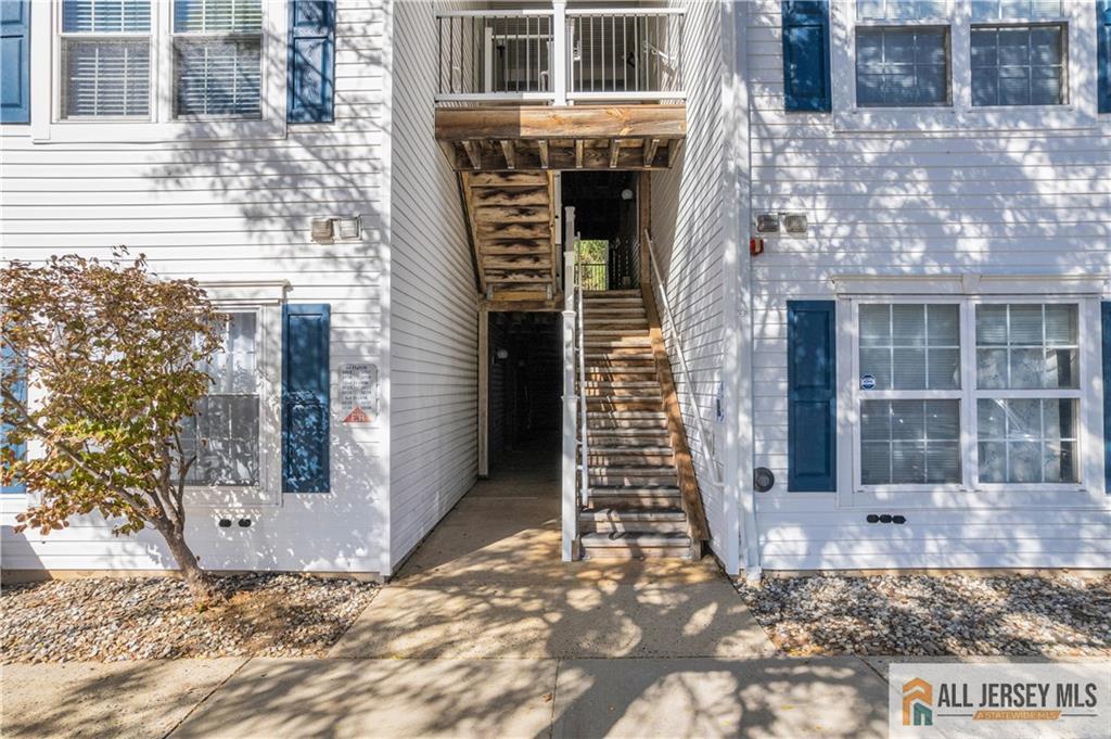 Foto principal - 1027 Waterford Dr