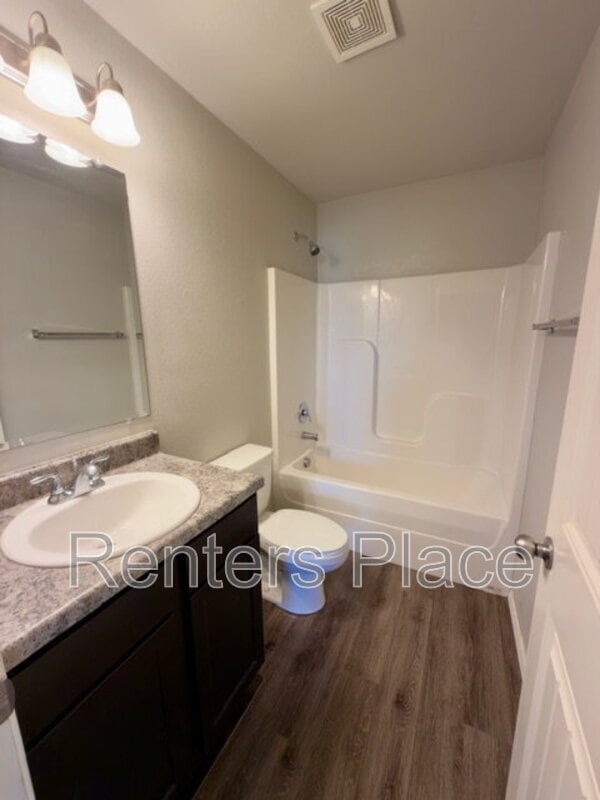 Building Photo - 6018 E 147th St S