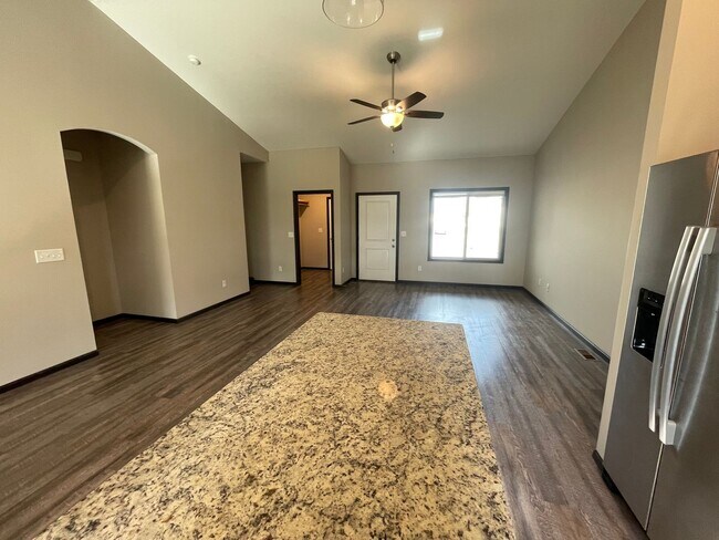 Foto del edificio - 12813/15 E Timber Lake Ct