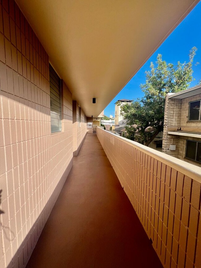 Foto del edificio - Convenient 2/2/1 with Lanai