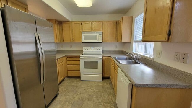 Building Photo - Charming Provo Single Family home