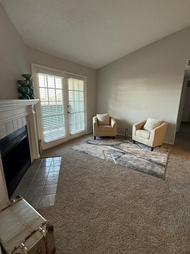 Building Photo - 3737 Timberglen Rd