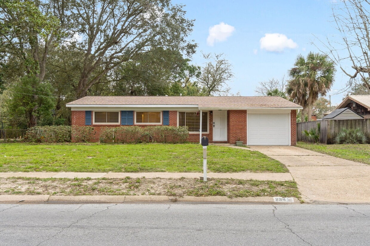 Foto principal - 234 Holmes Blvd NW