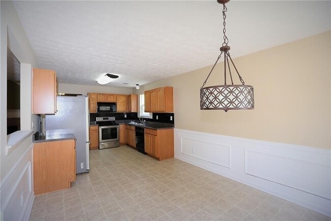 Building Photo - 1435 Stephens Pond View