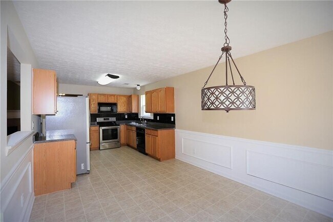 Foto del edificio - 1435 Stephens Pond View