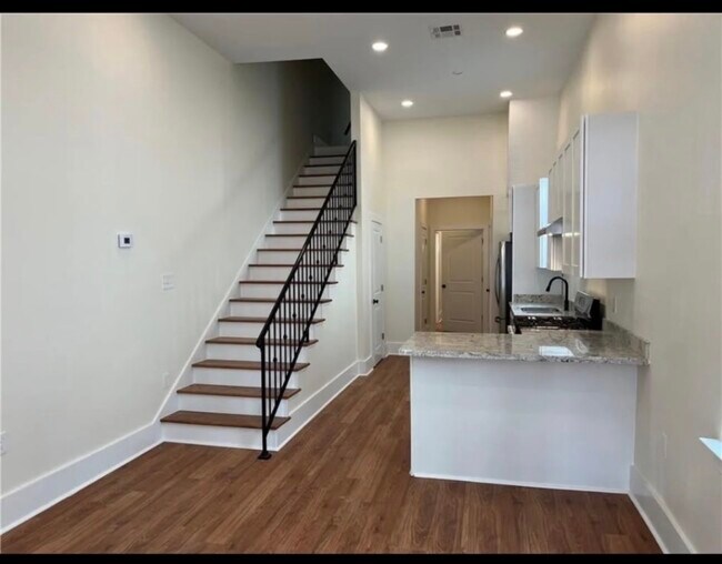 Foto del edificio - 2110 Bienville St