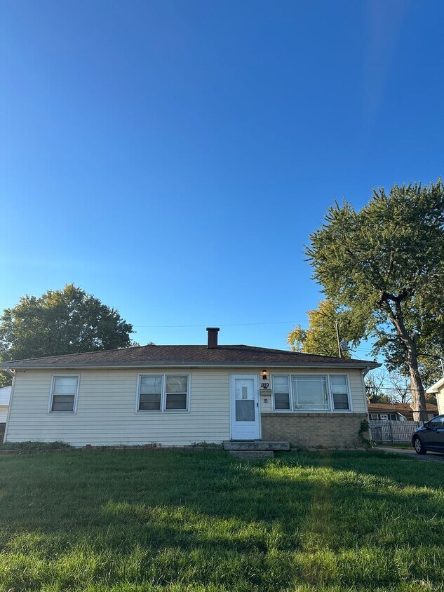 1819 E Perry St, Indianapolis, IN 46237 House Rental in Indianapolis