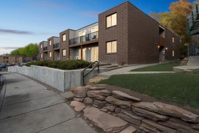 Foto del edificio - Highlands Apartments
