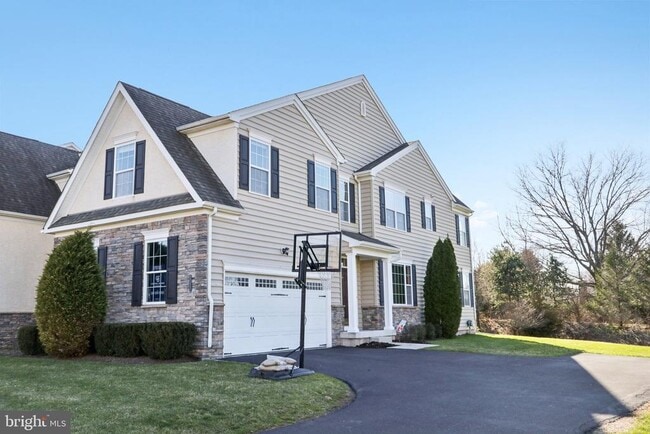 Building Photo - 1035 Thorndale Dr