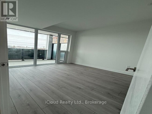 Building Photo - 1 Fairview Rd E