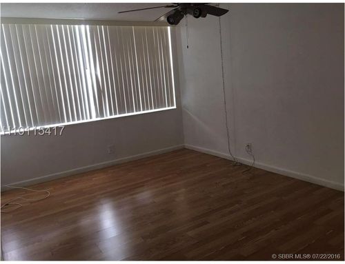 Foto del edificio - 2731 Taft St