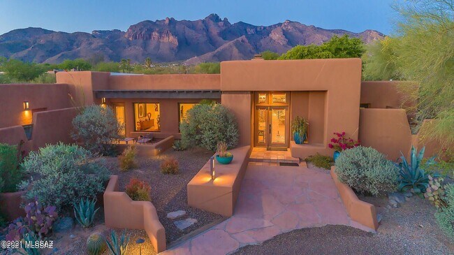 Building Photo - 6561 N Ave De Posada