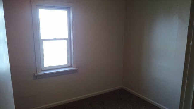 Building Photo - upstairs 1 bed 1 bath apartment in Kamas.