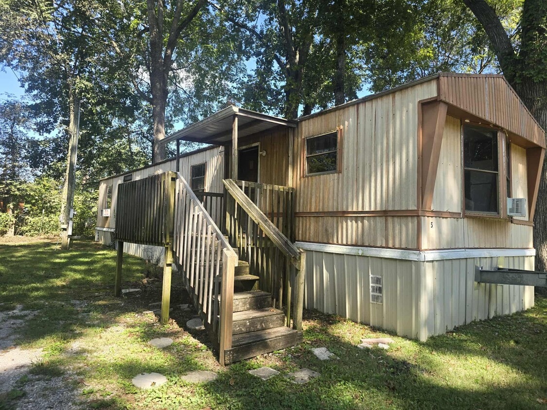 Foto principal - 1380 Mapleash Ave