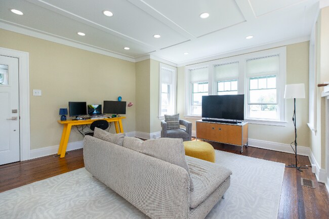 Foto del edificio - 108 S Notre Dame Ave