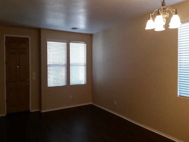 Foto del edificio - 7912 S 74th Avenue