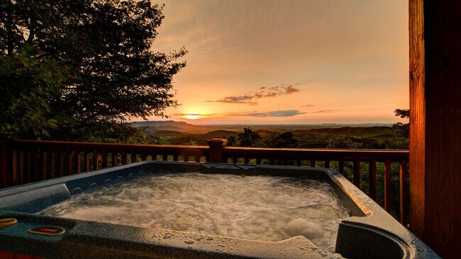 Building Photo - 1815 Silver Poplar Ln
