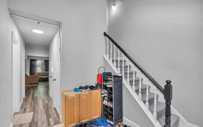 Foto del edificio - 92 Ginger Dr