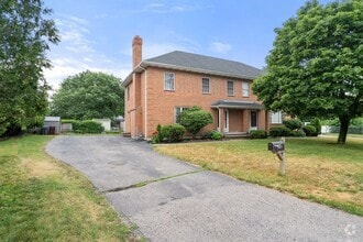 Building Photo - 477 Sprague St