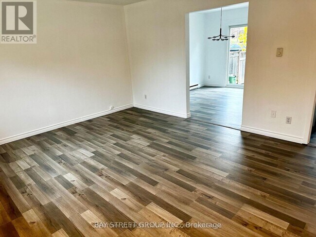 Building Photo - 403 Griffith St