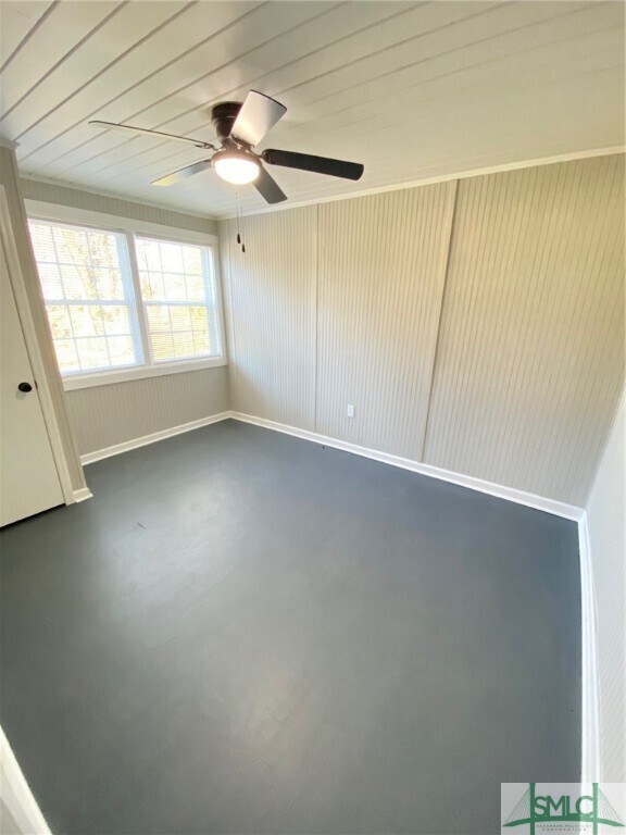 Foto del edificio - 57 Rommel Ave