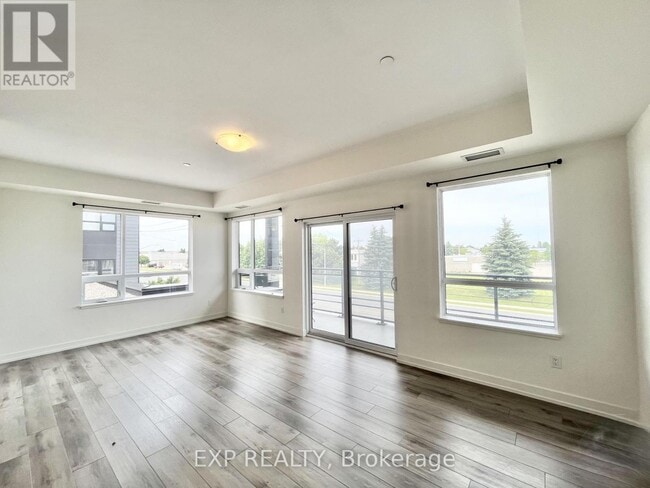 Building Photo - 255 Northfield Dr E