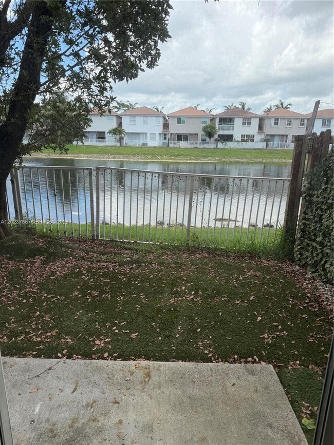 Foto del edificio - 10803 NW 83rd St