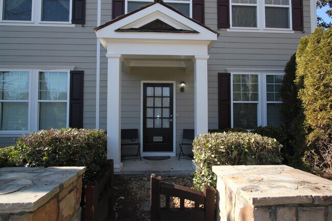 Building Photo - 211 River Green Ave