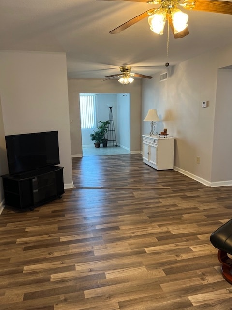 Living Room - 4158 Tamiami Trl