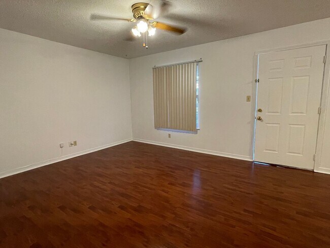 Building Photo - Condo Living May Be Right For You