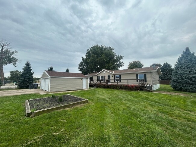 Building Photo - 3501 Scott Dr