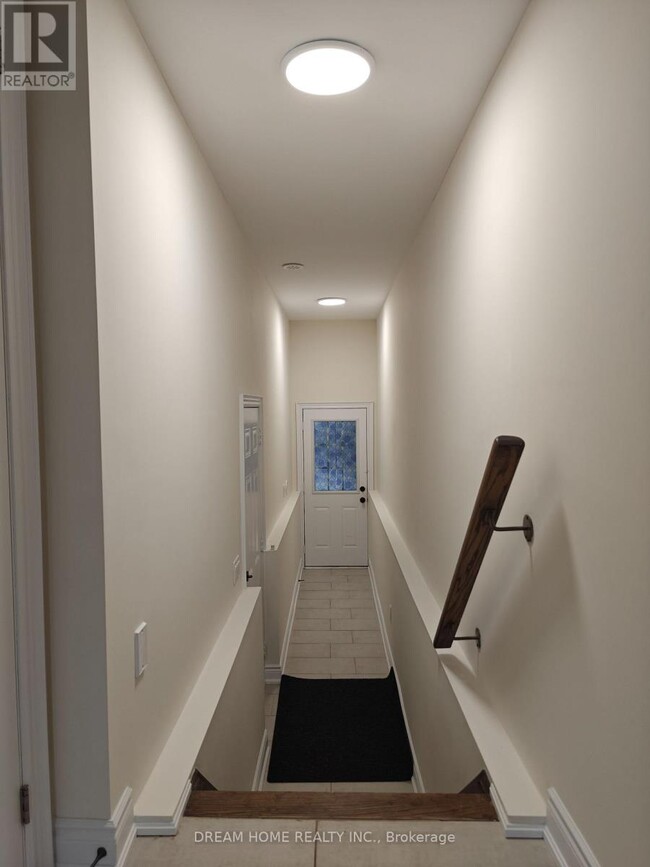 Building Photo - 6 Cafaro Ln